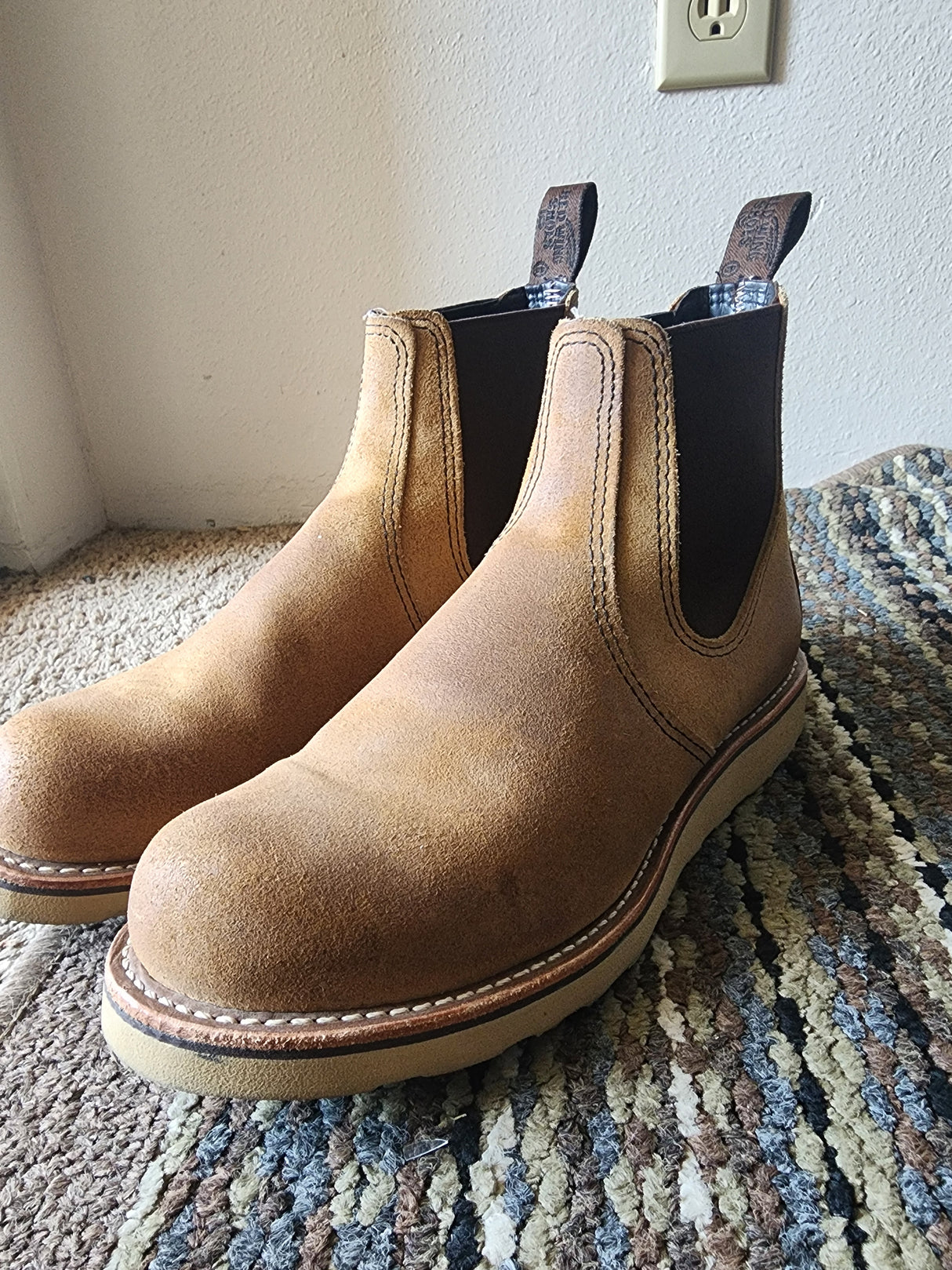 MARKETPLACE - RED WING Classic Chelsea \ 8.5D