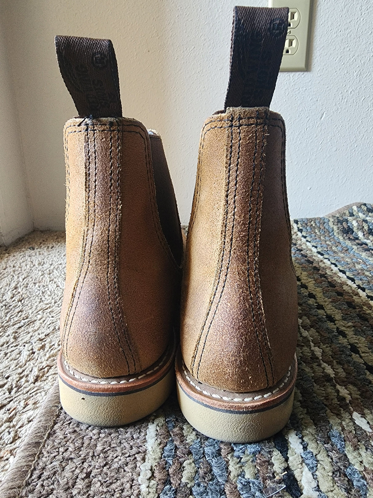 MARKETPLACE - RED WING Classic Chelsea \ 8.5D