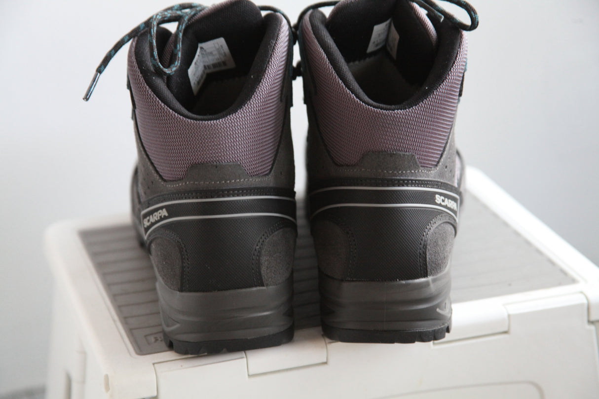 MARKETPLACE - SCARPA Kailash Trek \ 8.5D