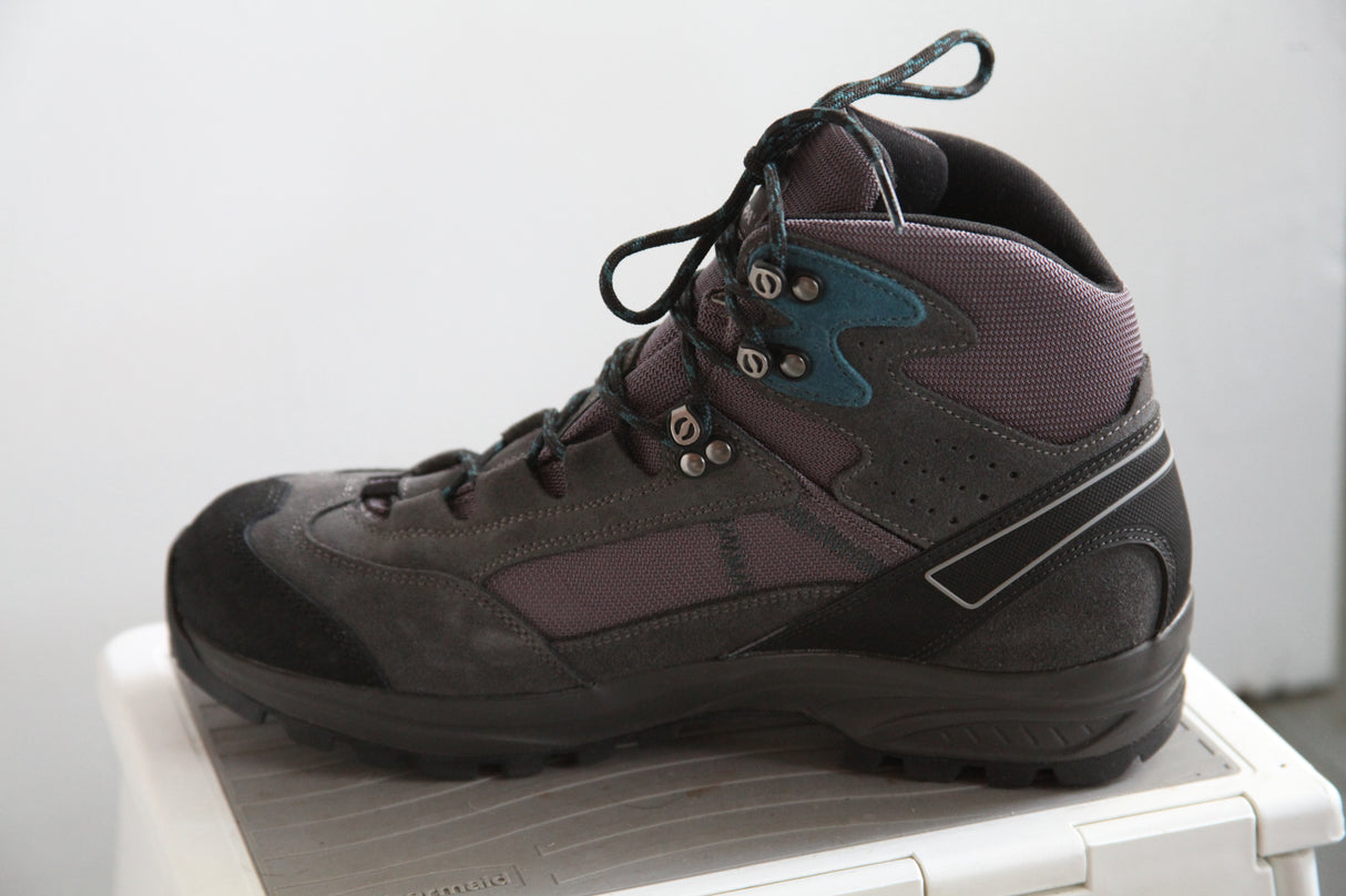 MARKETPLACE - SCARPA Kailash Trek \ 8.5D