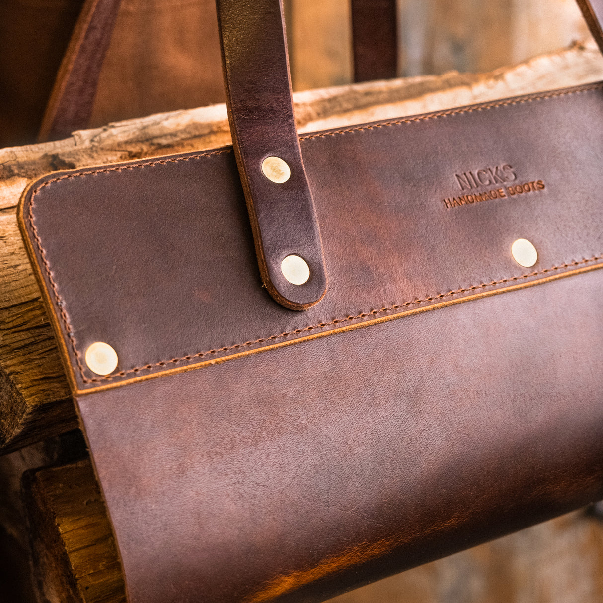 Nicks Heritage Log Carrier