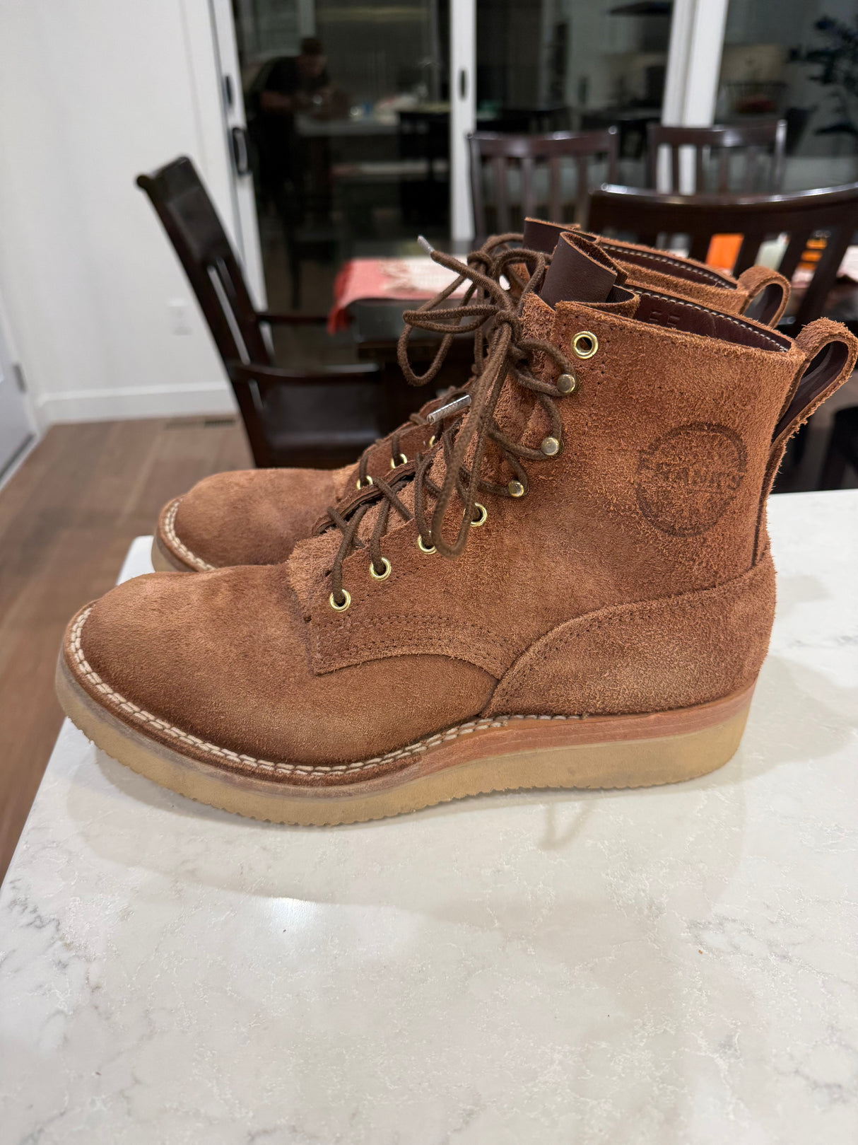 MARKETPLACE - FRANKS Rainier \ 9.5EE