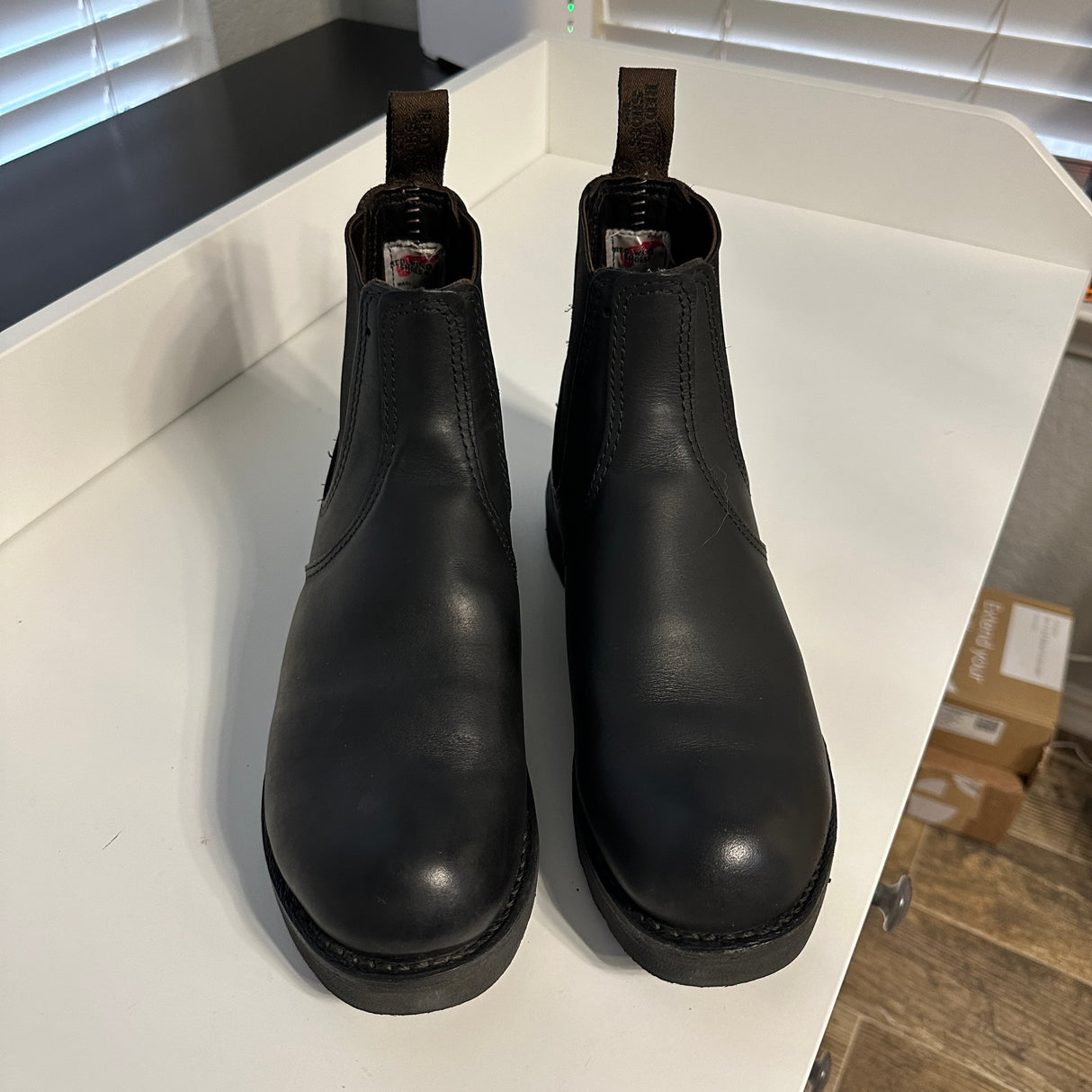 MARKETPLACE - RED WING Chelsea \ 7.5D