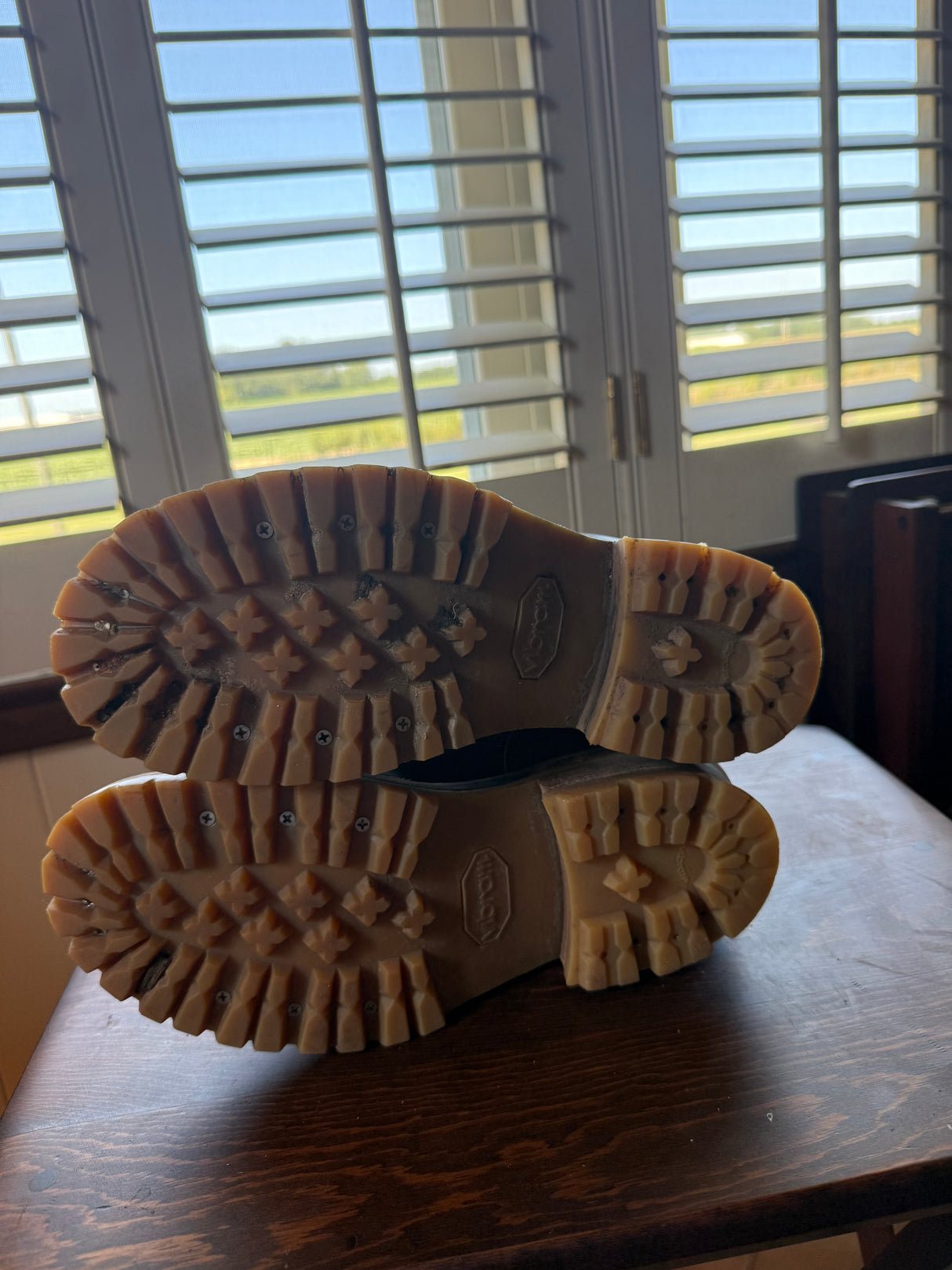 MARKETPLACE - NICKS \ 8.5EE