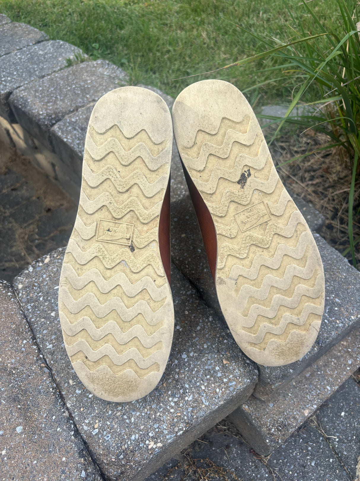 MARKETPLACE - RED WING \ 11D