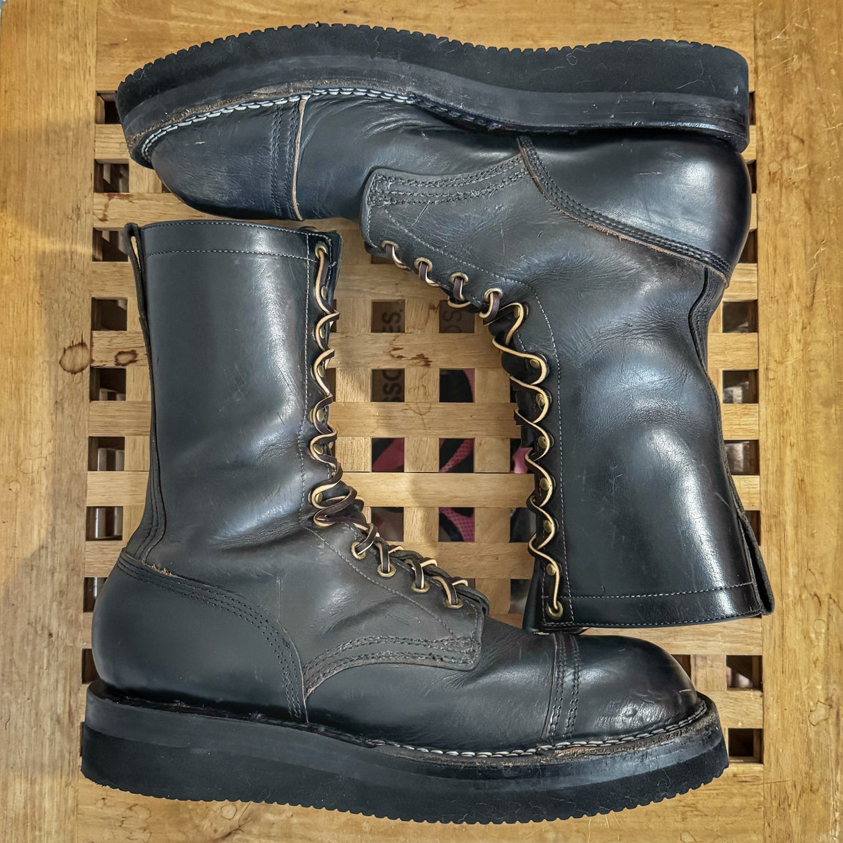 MARKETPLACE - WHITES Smokejumper Rebuilds \ 9.5C