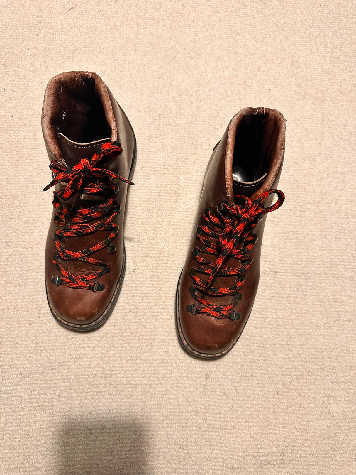 MARKETPLACE - DANNER \ 10D