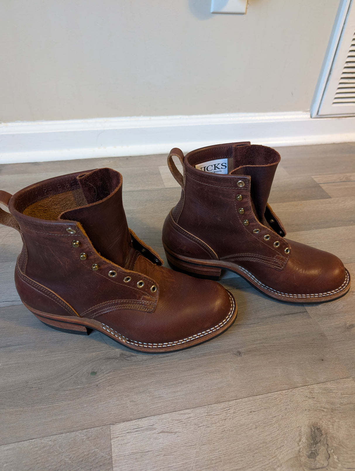 MARKETPLACE - NICKS Robert \ 8.5EE