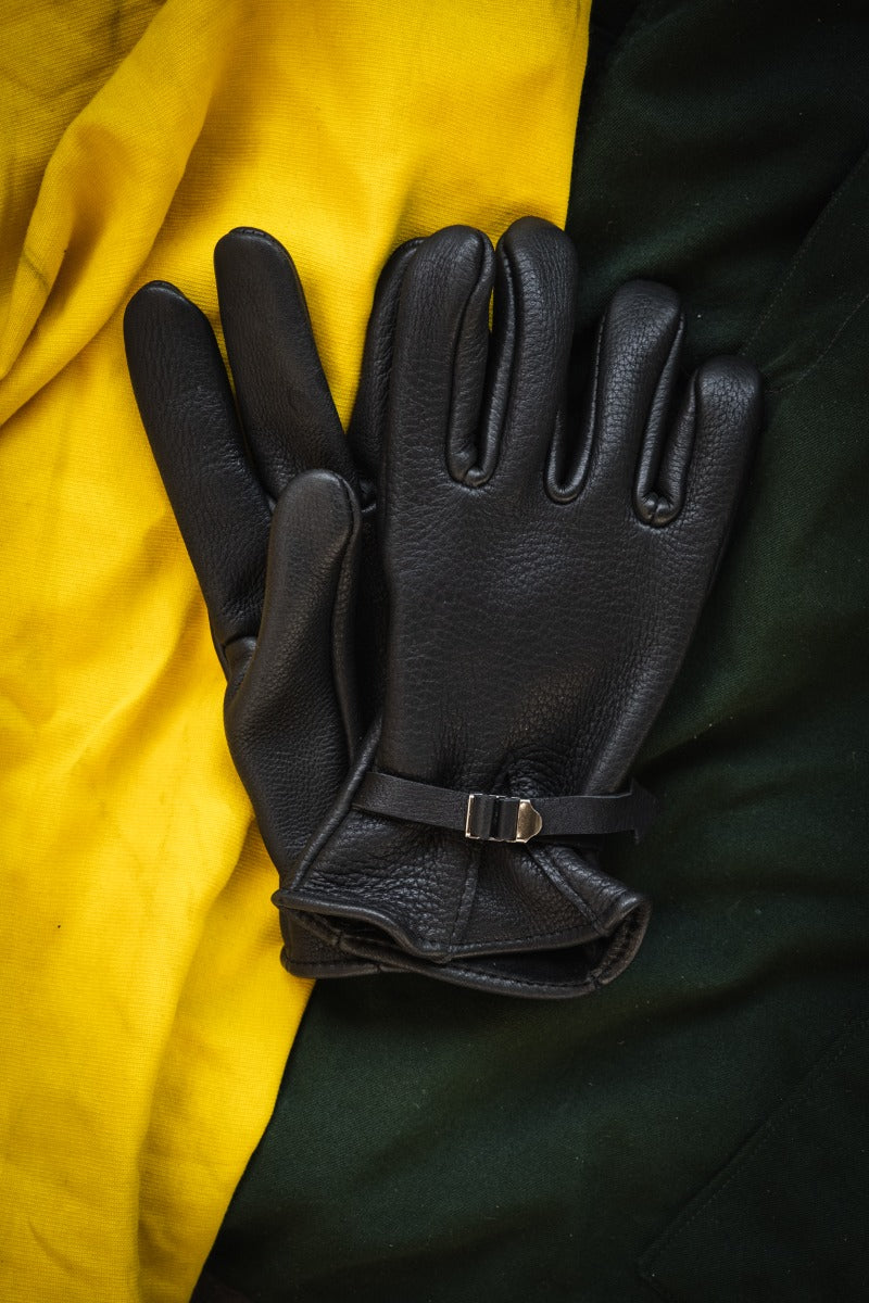 Nicks Fire Gloves in black with wildland gear