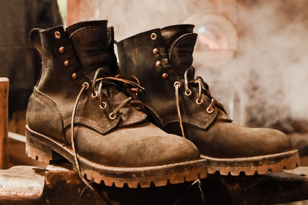 How to Fix Cracked Leather Boots: Easy Steps for Lasting Repair