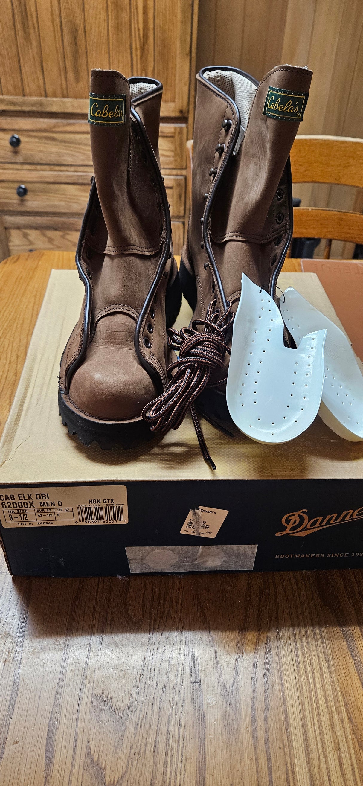 MARKETPLACE - DANNER \ 9.5D