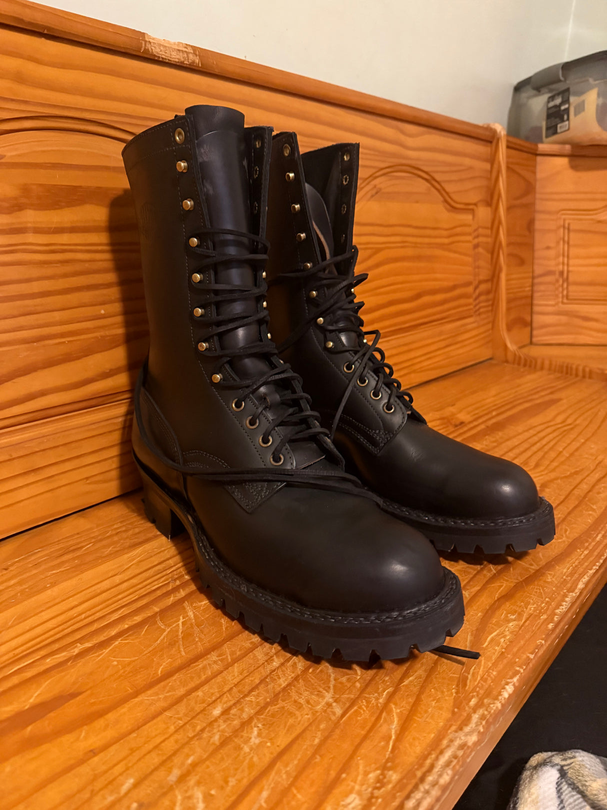 MARKETPLACE - WHITES Smoke Jumper \ 12.5D