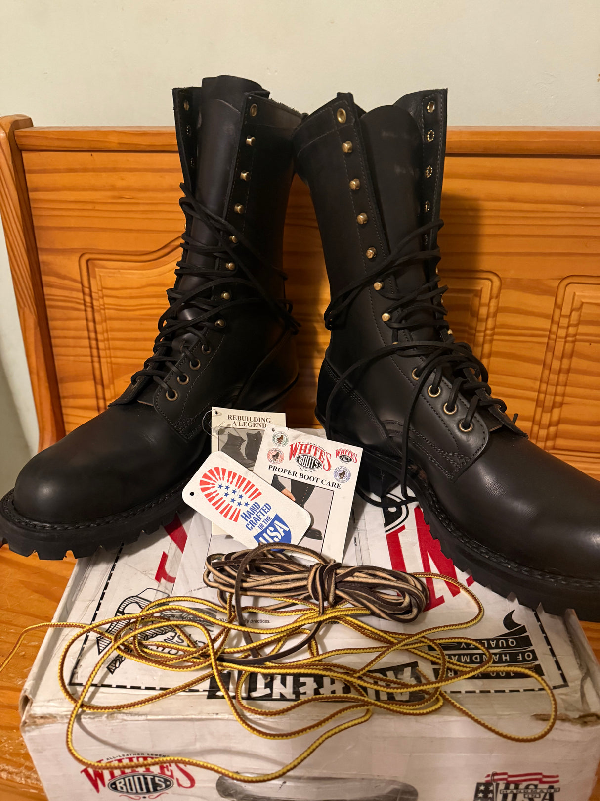 MARKETPLACE - WHITES Smoke Jumper \ 12.5D