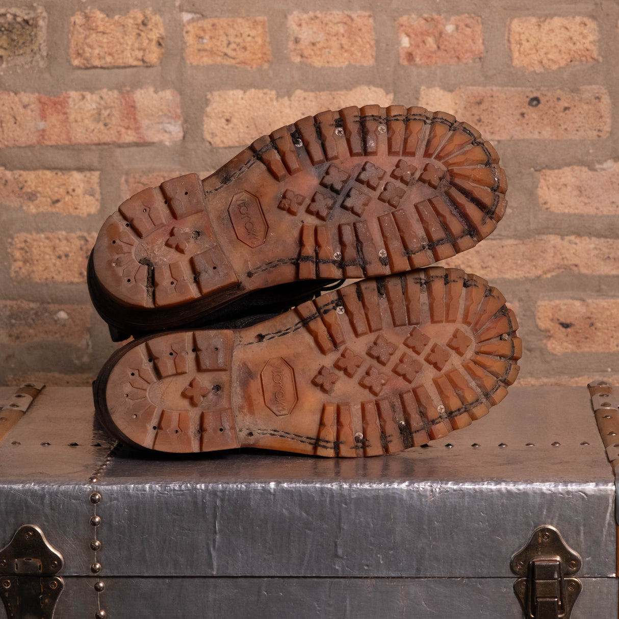 MARKETPLACE - JK \ 9EE