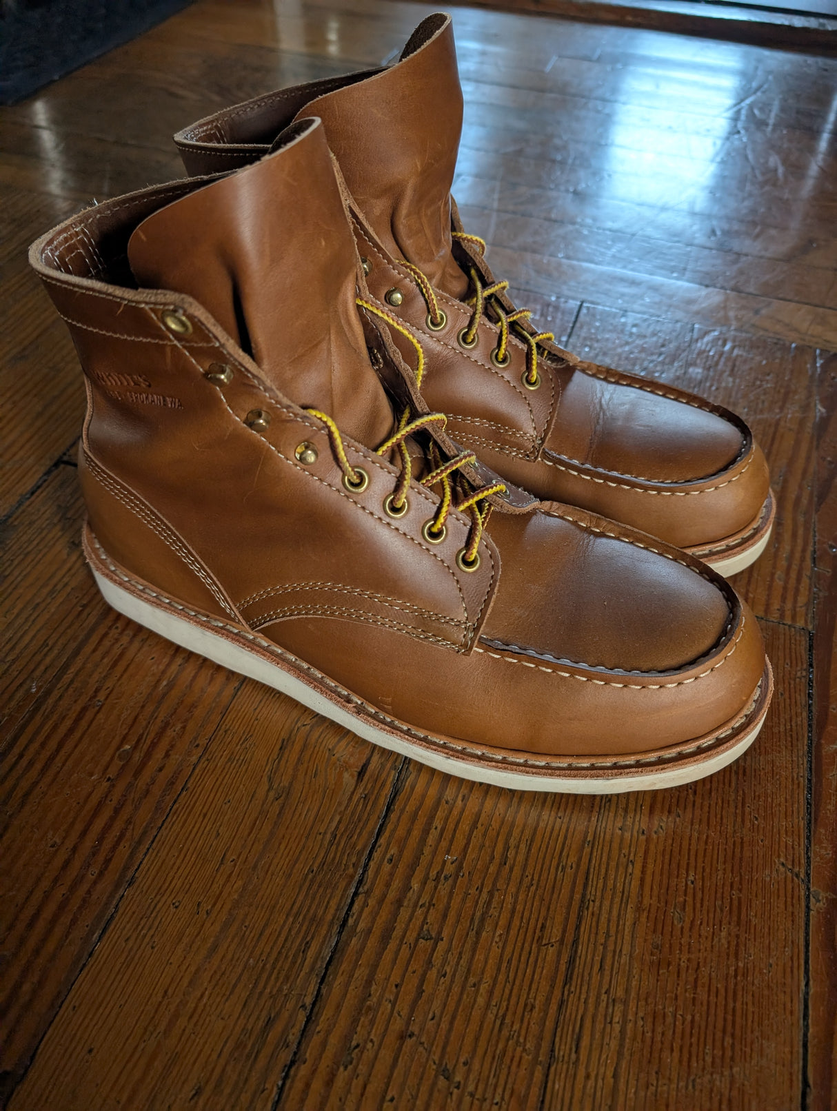 MARKETPLACE - WHITES Perry Select \ 10.5EE