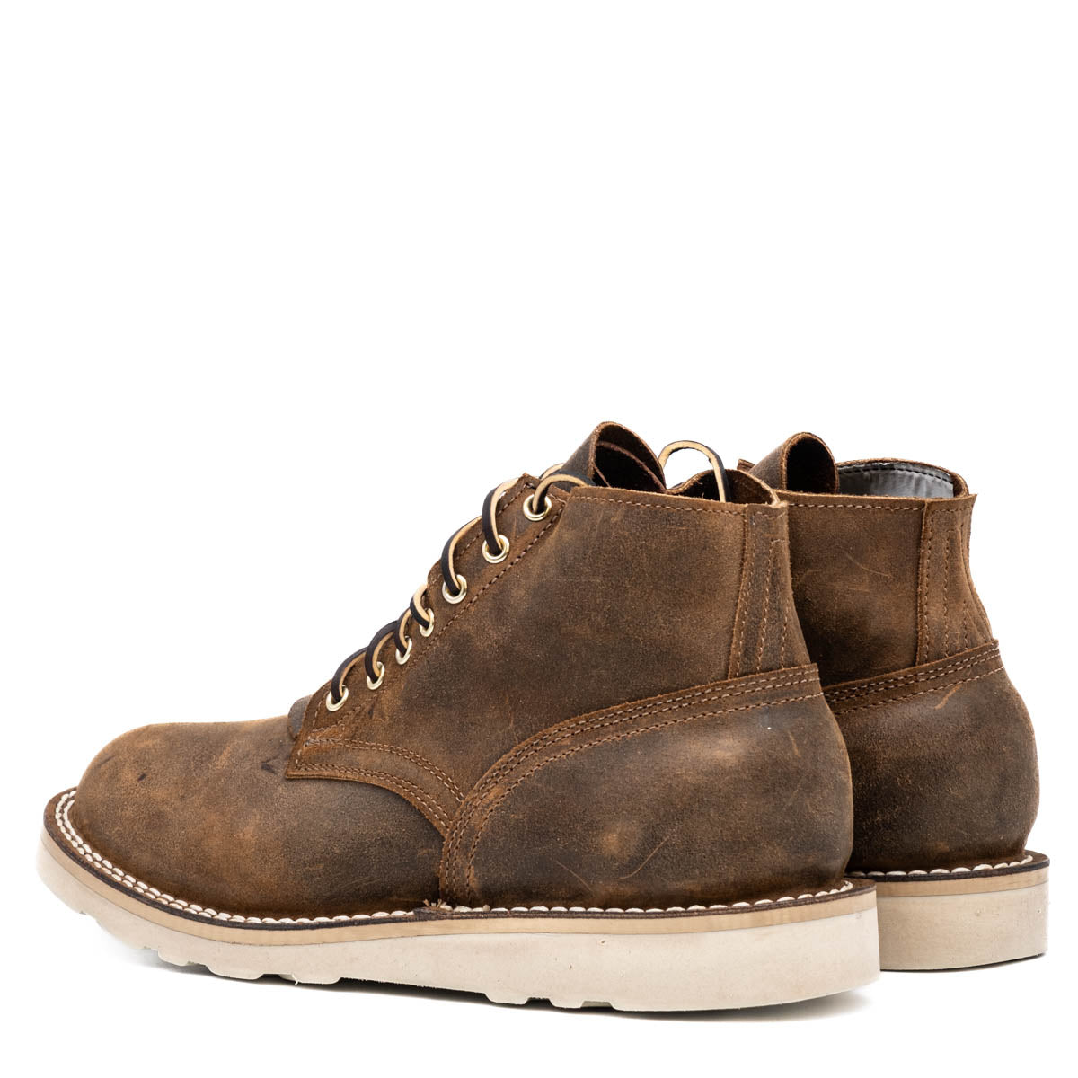 Waxy Commander Suede - Aged Bark - Overstock Sale
