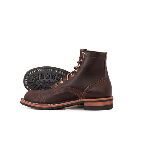 Americana in brown waxed flesh