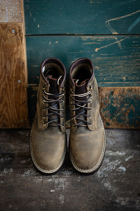 Lace up boot in waxy suede