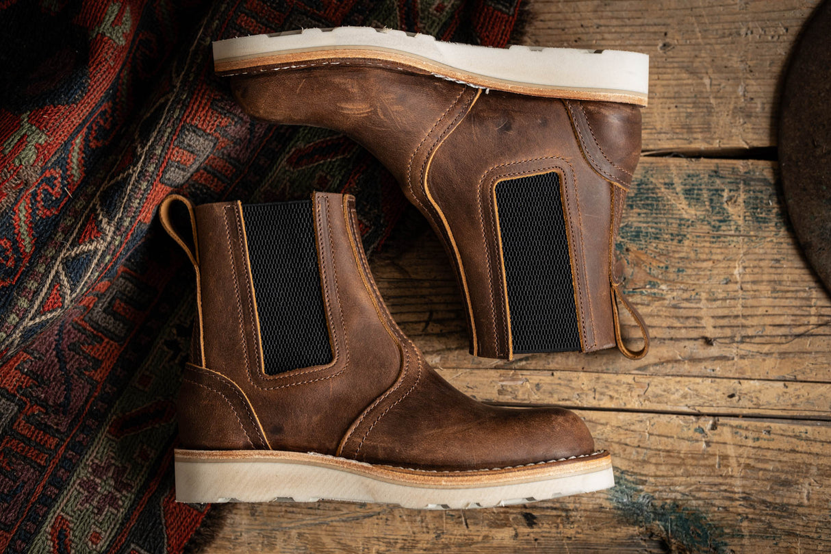 Pull on Chelsea boot in brown with wedge