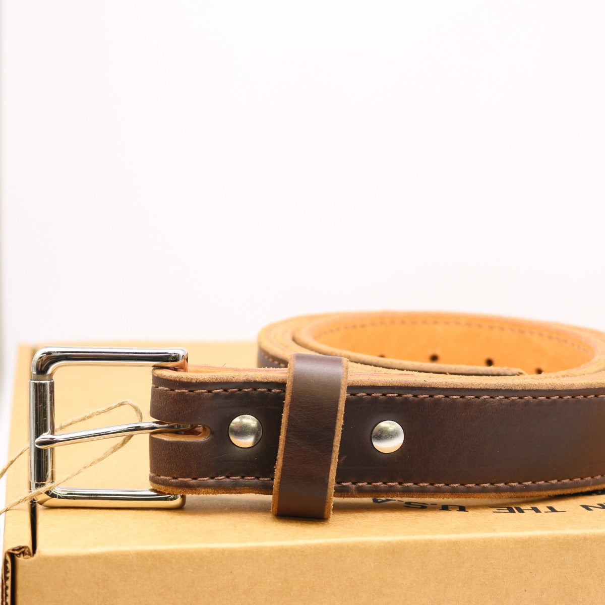 New condition stitched heritage belt brown cxl leather with nickel hardware 