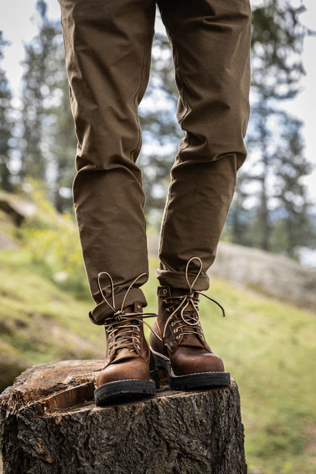 Ridgeline hiking boot on the trail